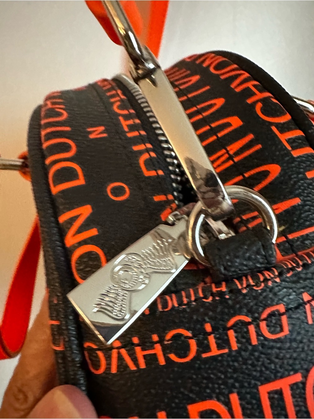 NWNT Von Dutch Bowling Bag - Picture 9 of 10